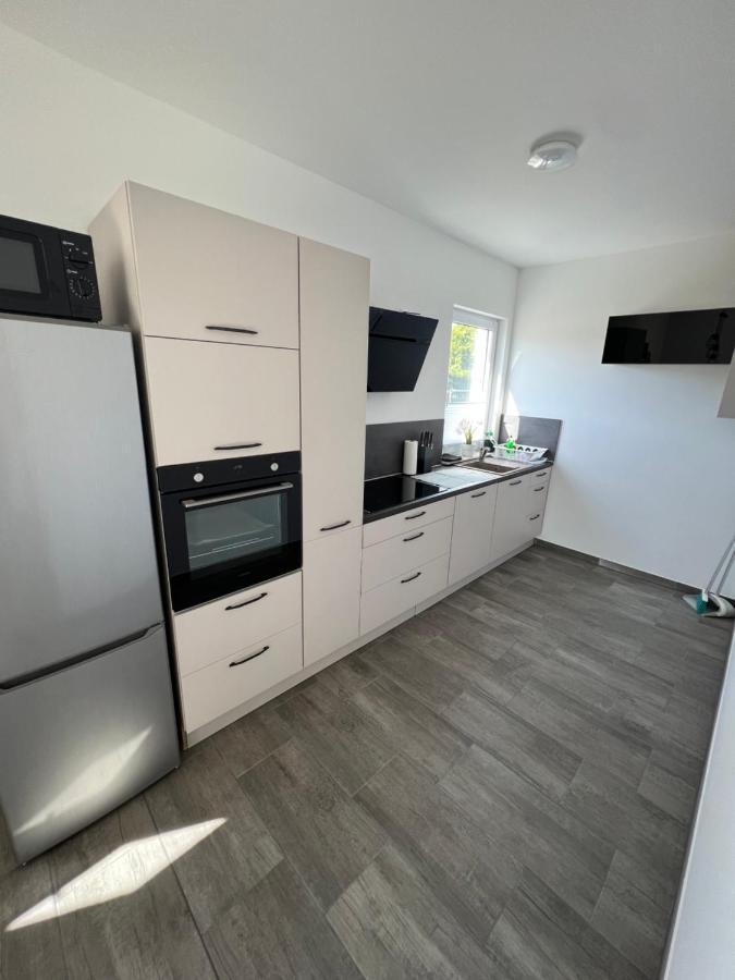 Doppelhaushaelfte Mit Terrasse Villa Elmenhorst/Lichtenhagen Ngoại thất bức ảnh