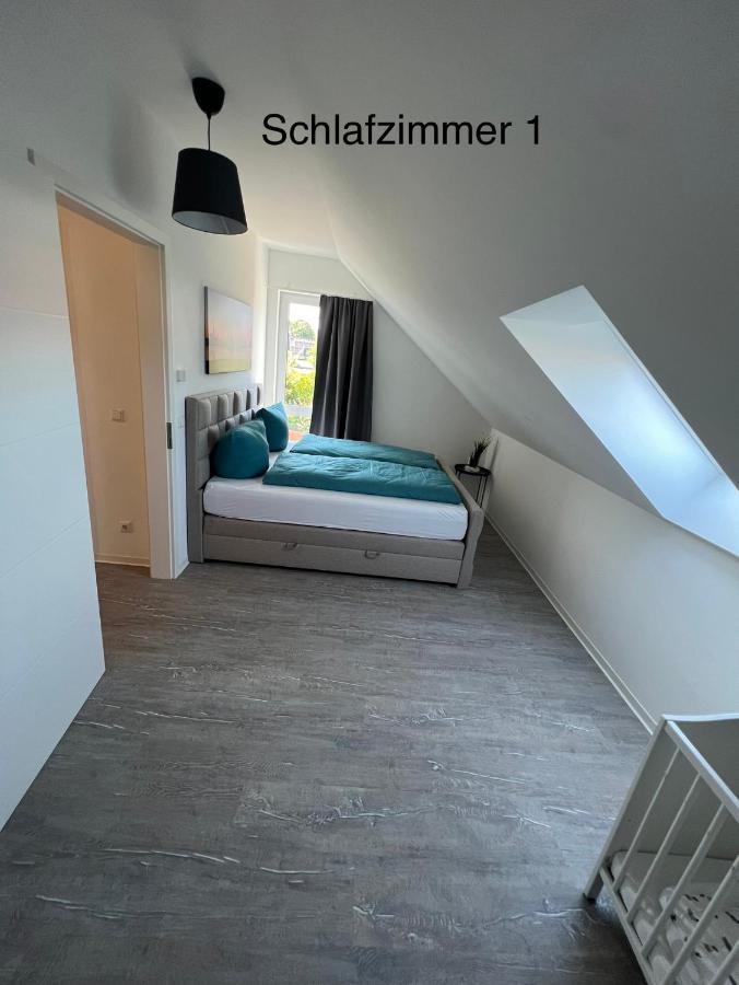 Doppelhaushaelfte Mit Terrasse Villa Elmenhorst/Lichtenhagen Ngoại thất bức ảnh