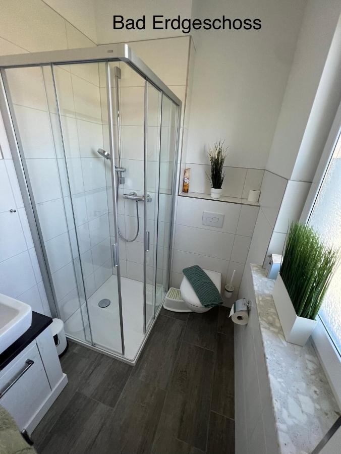 Doppelhaushaelfte Mit Terrasse Villa Elmenhorst/Lichtenhagen Ngoại thất bức ảnh